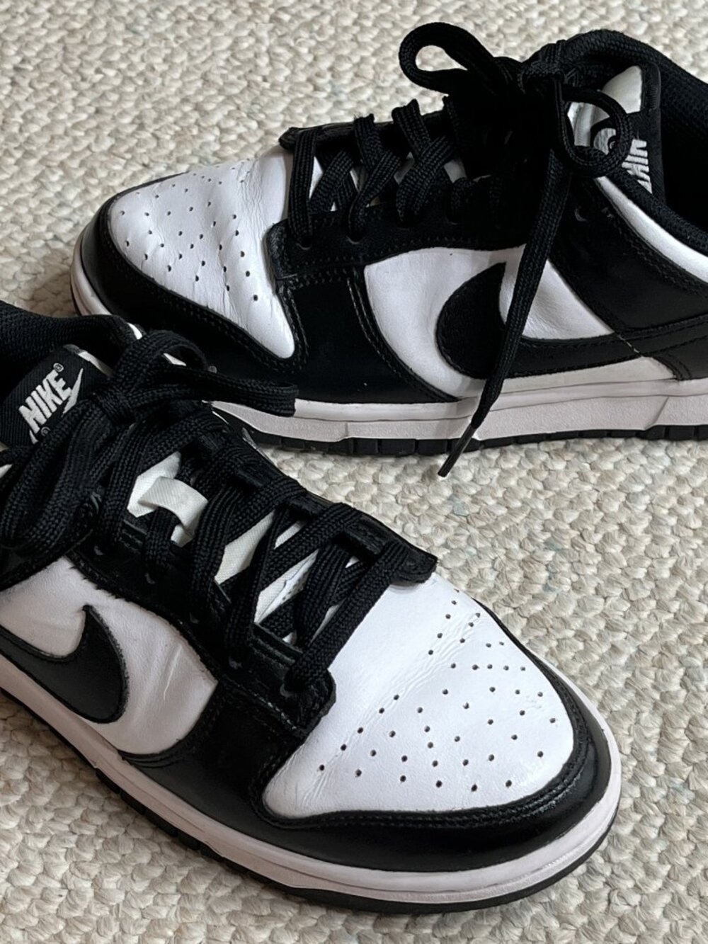 Nike Dunk Low Panda Women Size 7.5 White Black Sneakers DD1503-101
